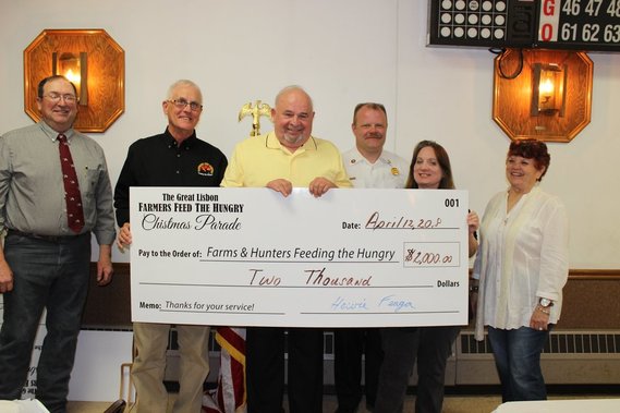 2017 Great Lisbon Parade Farmers Feed The Hungry Check Presentation